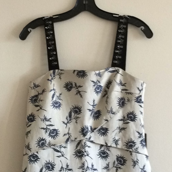 Dress - Picture 2 of 8